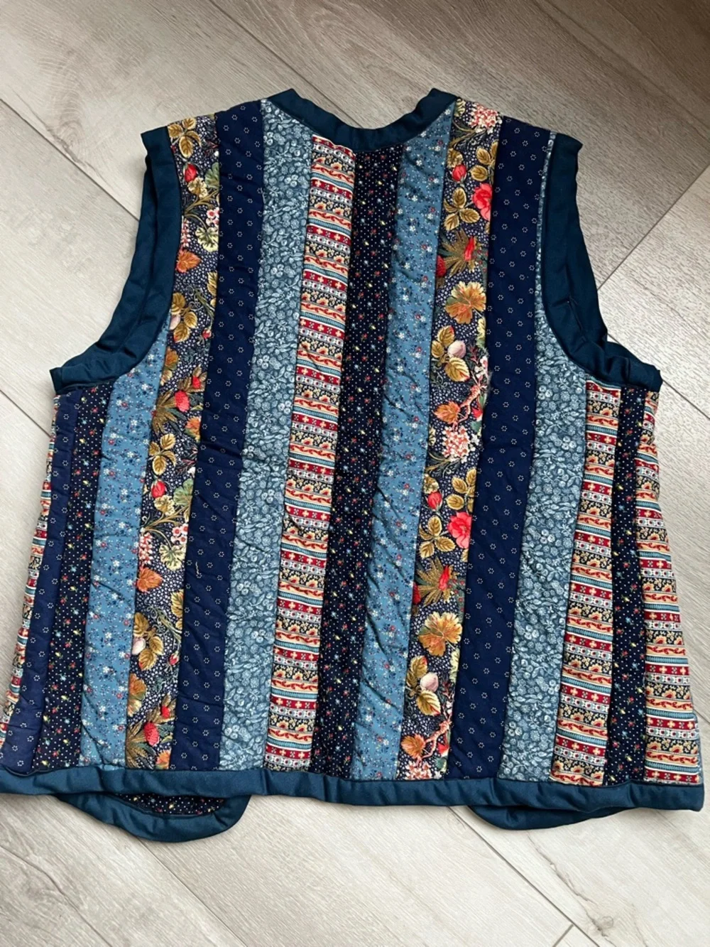 Vintage style Handmade Quilted Vest - Picture 3 of 4
